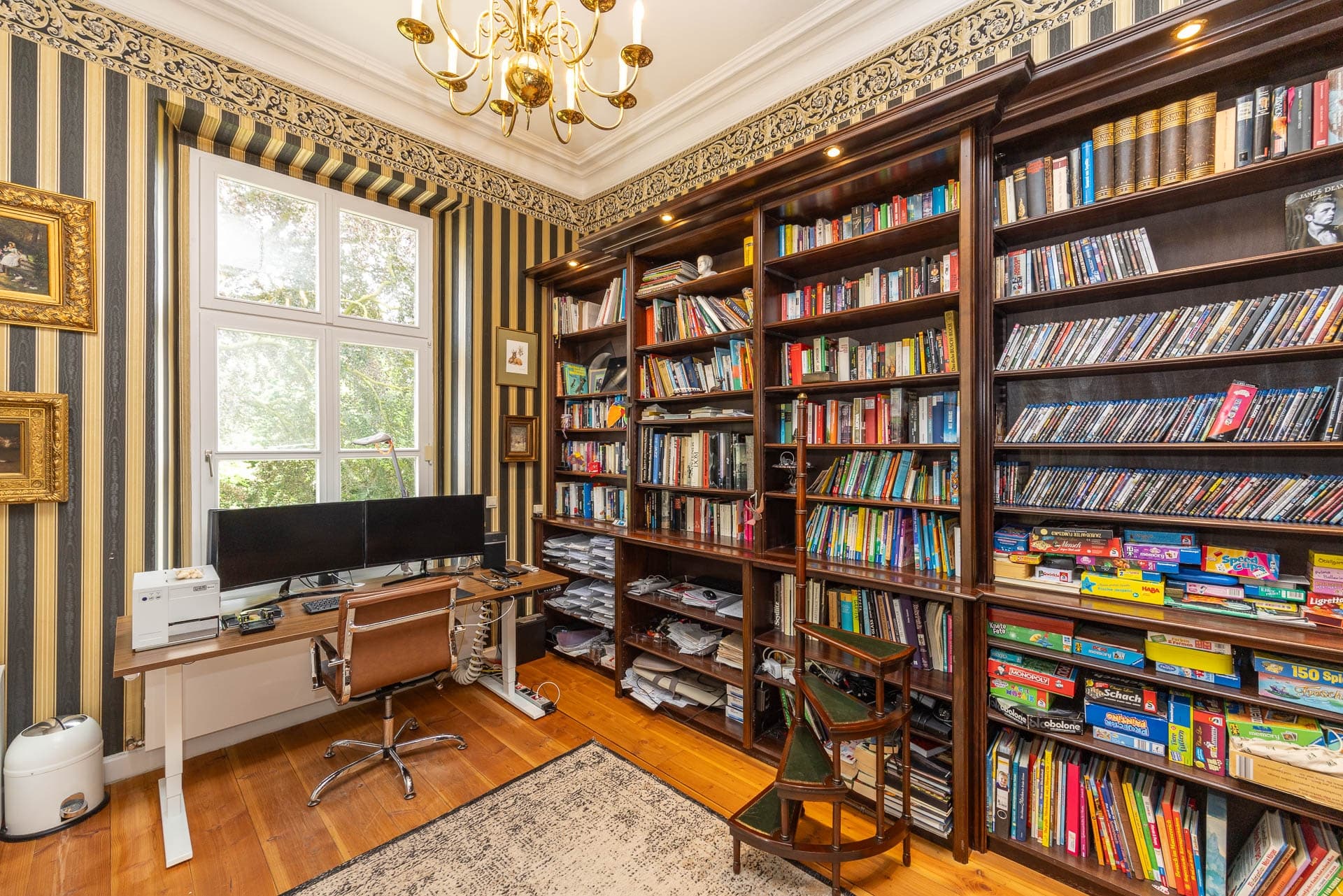 Büro, Bibliothek