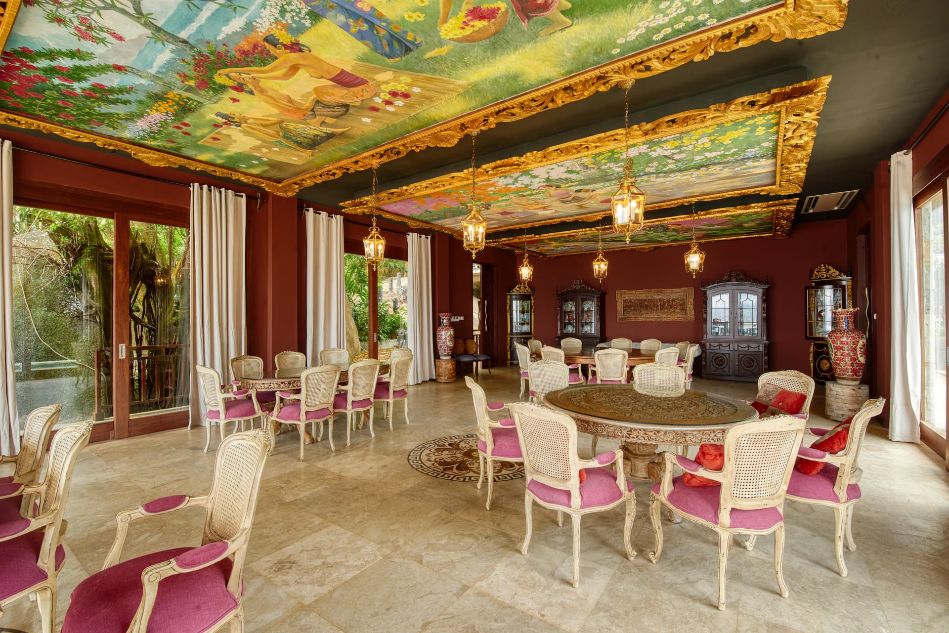 9.3 Restaurant