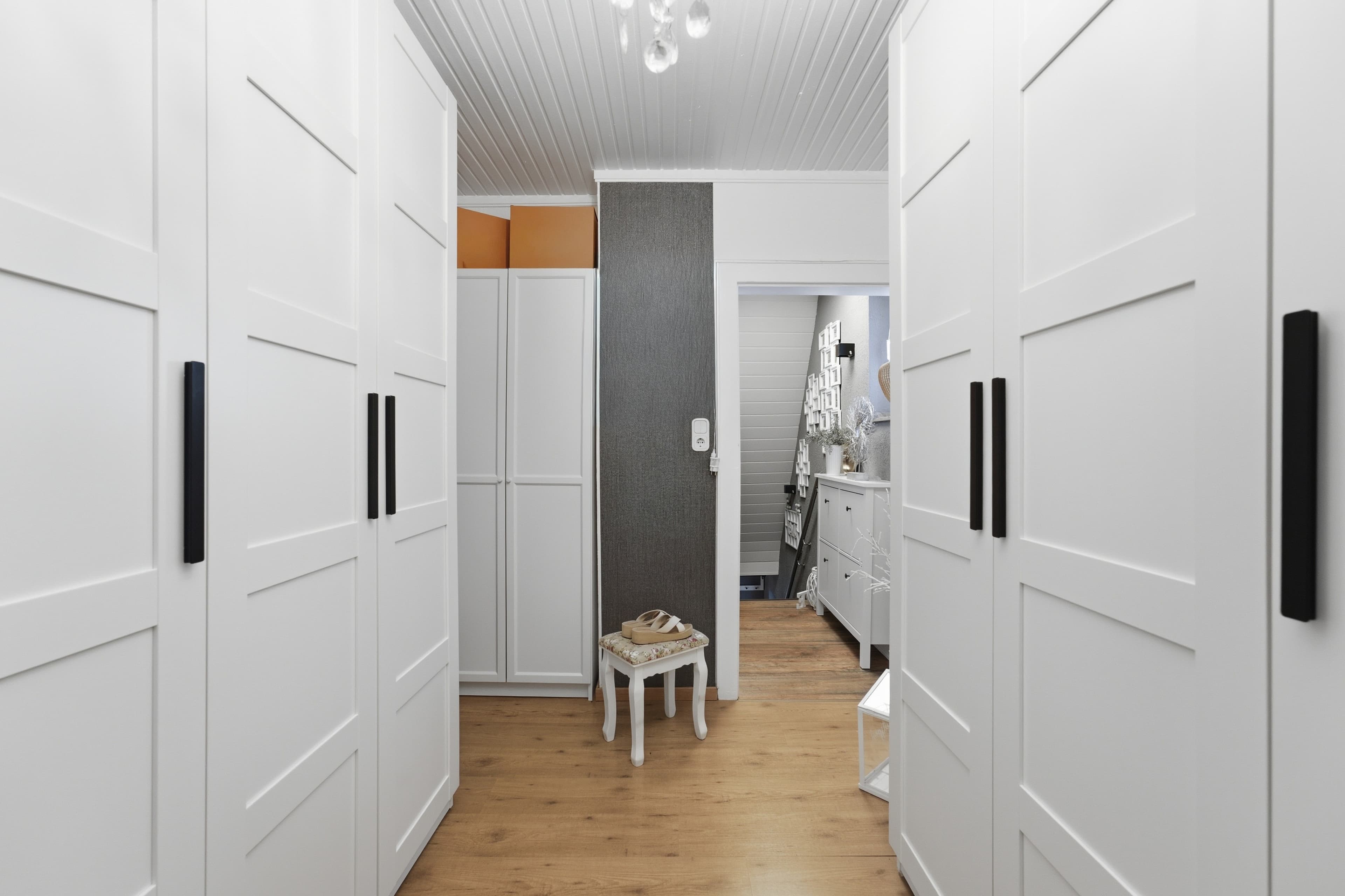 Flur + Schlafzimmer