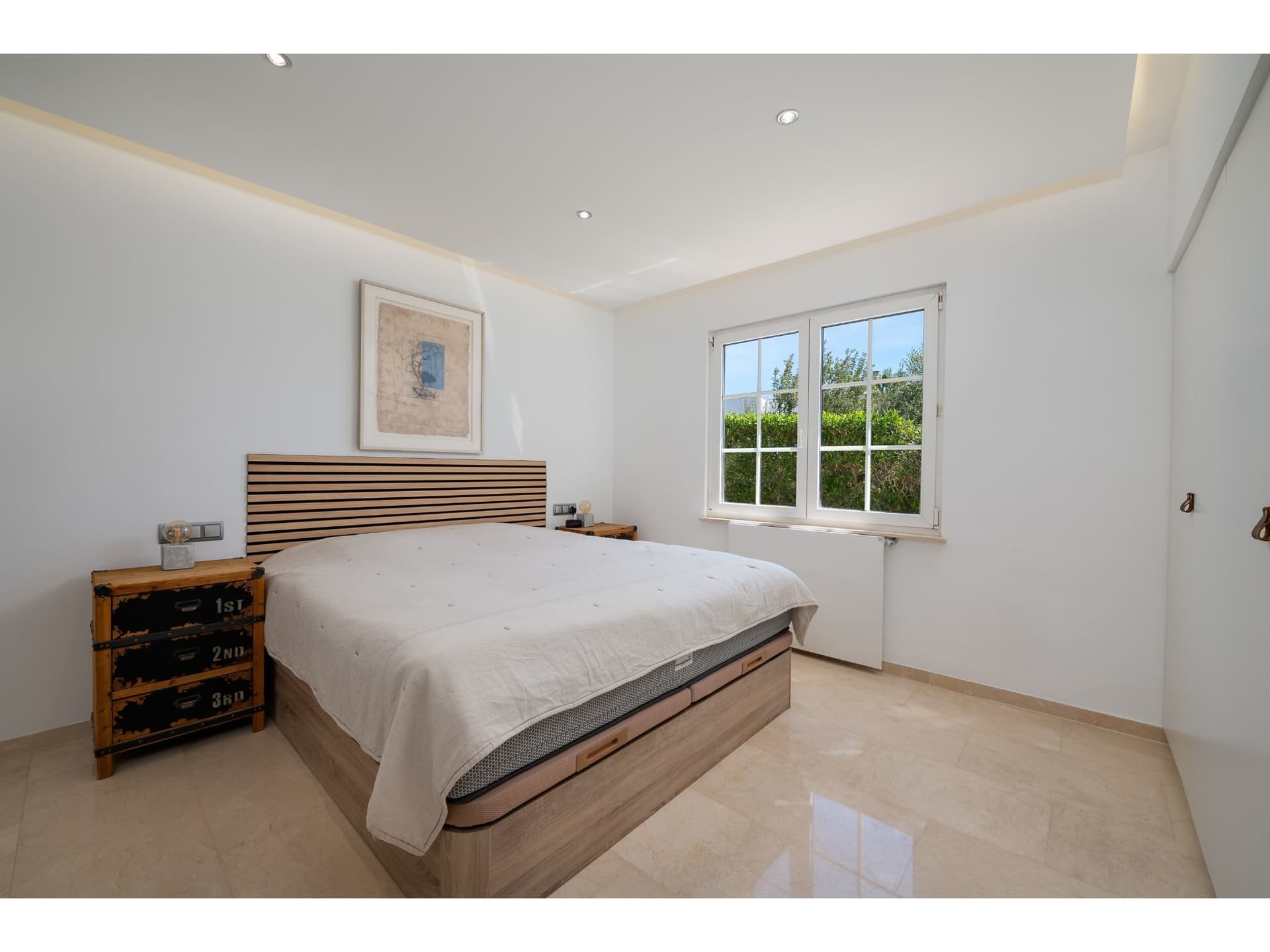 Schlafzimmer 4